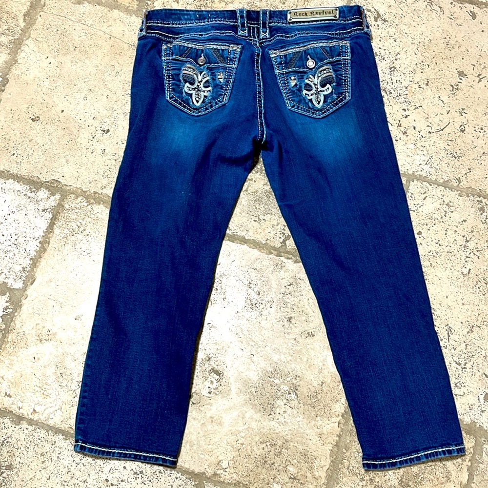 Rock Revival “BORIS” Easy Crop Distressed Denim Jean Size 32x25